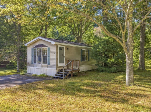 44 Caincrest Road, York, ME 03909