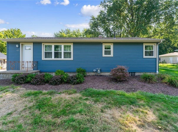 435 Cedar Drive, Cortland, OH 44410