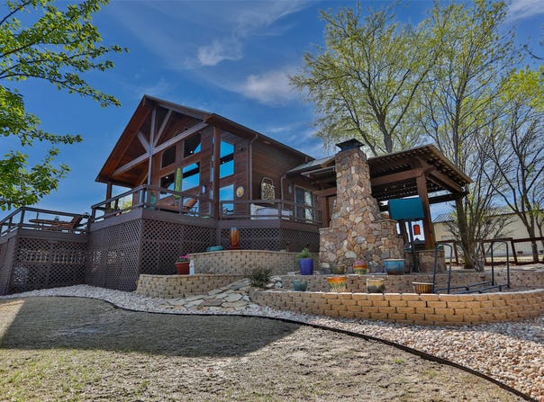 229 Southside Drive, Gainesville, TX 76240