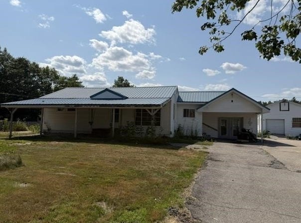 62 Milton Road, Rochester, NH 03868