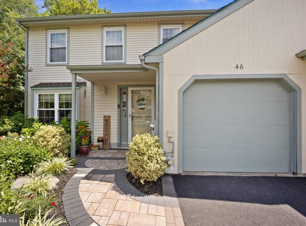 46 LAUREL Circle, NEWTOWN, PA 18940