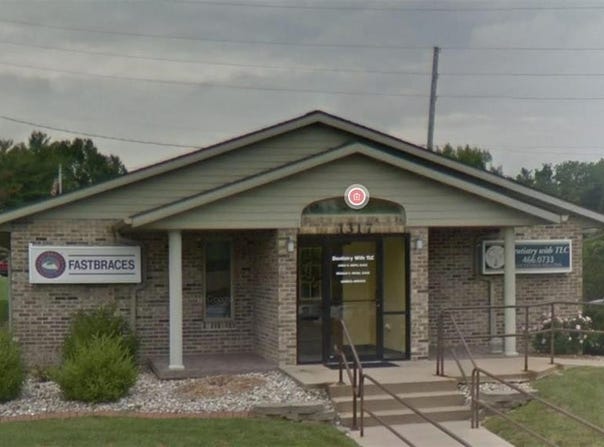 1317 D'Adrian Professional Park, Godfrey, IL 62035