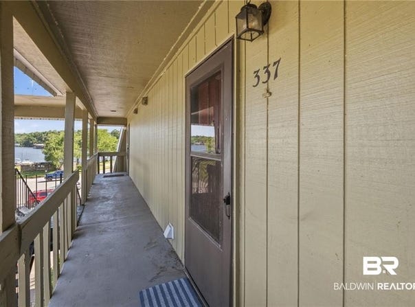 337 Riverbend Drive, Mobile, AL 36605