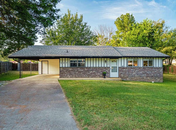 527 SPRING STREET, Mountain Home, AR 72653
