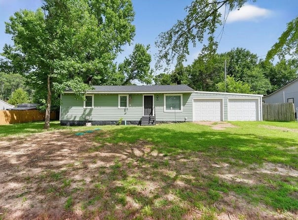 369 Pinewood Rd, Hallsville, TX 75650