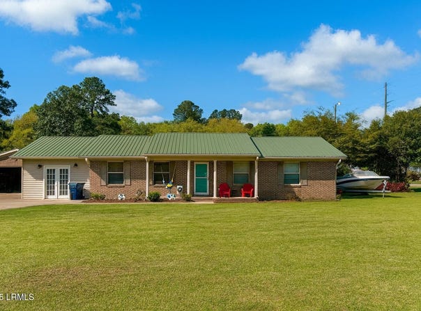240 Kerrison Street, Varnville, SC 29944