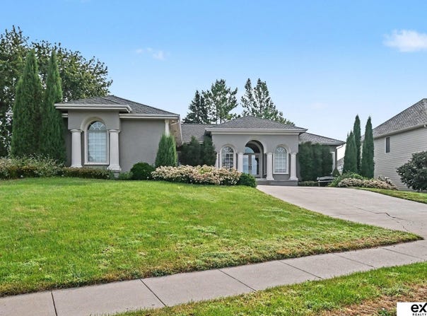 3105 N 161 Avenue, Omaha, NE 68116