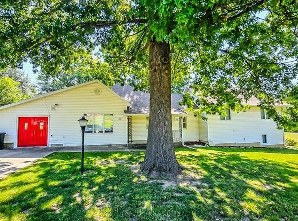 608 Swanson, Novinger, MO 63559