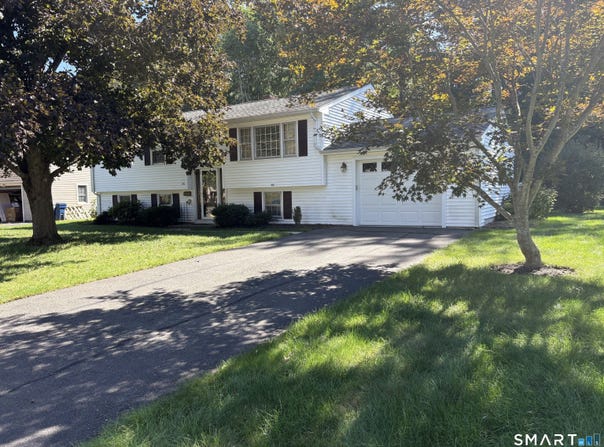 26 Woodside Lane, Plainville, CT 06062