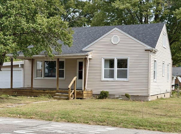 1320 S Morris Street, Mexico, MO 65265