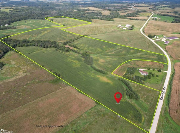 Kornhill Road, Wadena, IA 52142