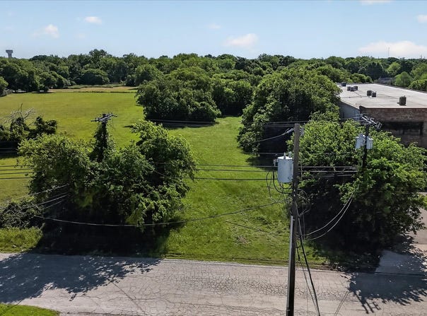 1426 IDLEWILD Lane, Lancaster, TX 75134