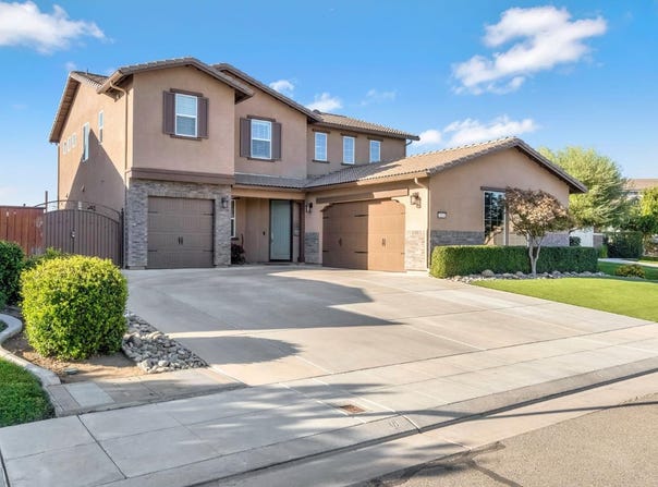 3134 Lincoln Avenue, Clovis, CA 93619