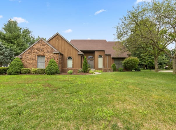 910 Foxbriar Lane, Goshen, IN 46526