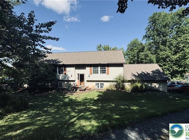 8581 Hensingersville Road, Lower Macungie Twp, PA 18062