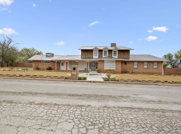 803 Lakeview Drive, Mineral Wells, TX 76067