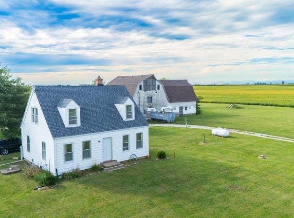 1815 County Road 2400 E, Benson, IL 61516