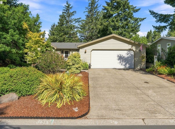 607 GLENBROOK Cir, Florence, OR 97439