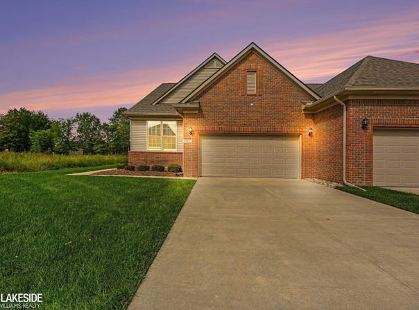 48461 Birmingham Drive, Chesterfield, MI 48047