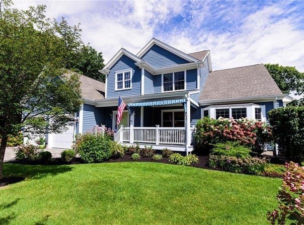 13 Howe Street, Bristol, RI 02809