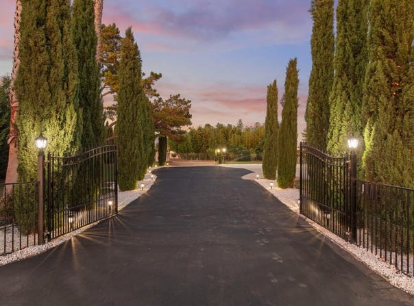 433 Briggs RD, HOLLISTER, CA 95023