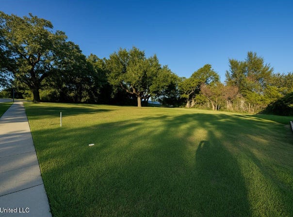 132 Holiday Avenue, Pass Christian, MS 39571