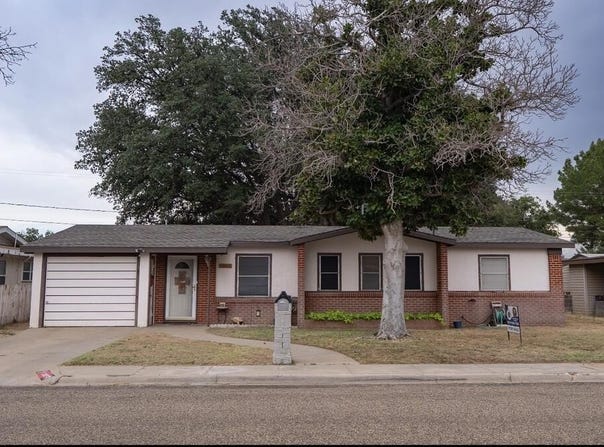1302 S Gary, Monahans, TX 79756