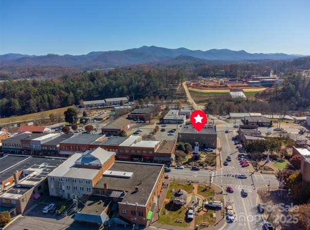 228 E Palmer Street, Franklin, NC 28734