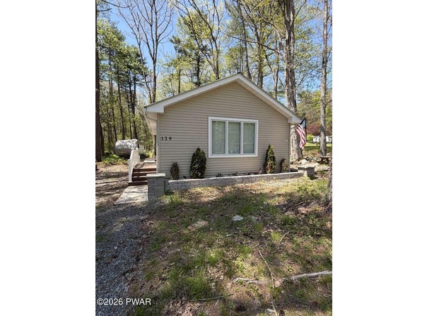 129 Mill Road, Hawley, PA 18428