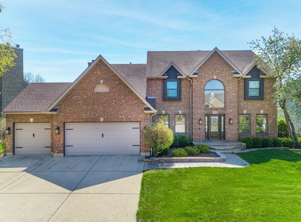 1713 Edgewood Drive, Algonquin, IL 60102