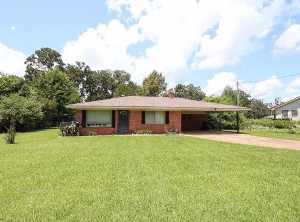 218 4th Ave, Houston, MS 38851