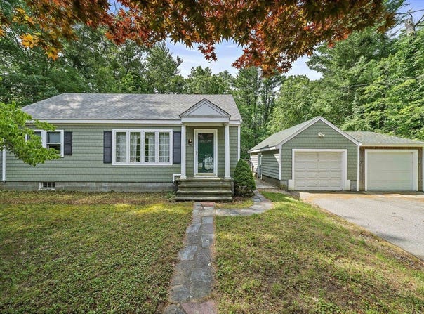 38 Grove St, Kingston, MA 02364