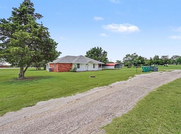 406 E Hahn Street, Granite, OK 73547