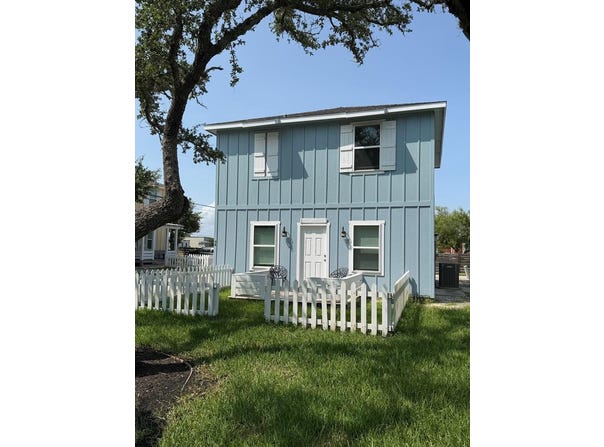4212 Hwy 35S #9, ROCKPORT, TX 78382