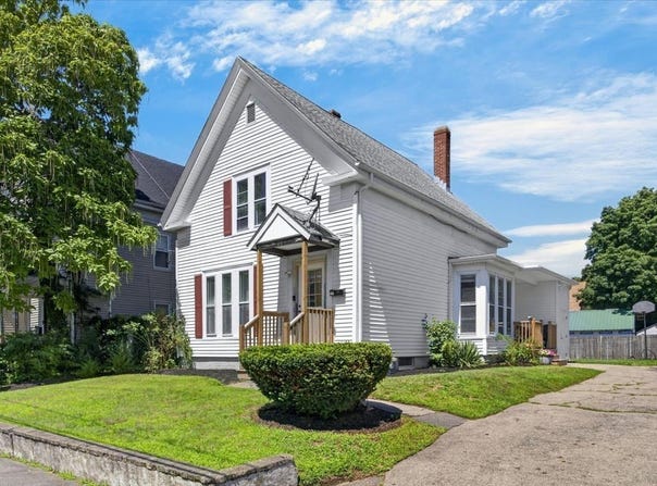 171 Bartlett St, Brockton, MA 02301