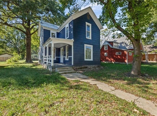 828 N Jefferson Avenue, Iola, KS 66749