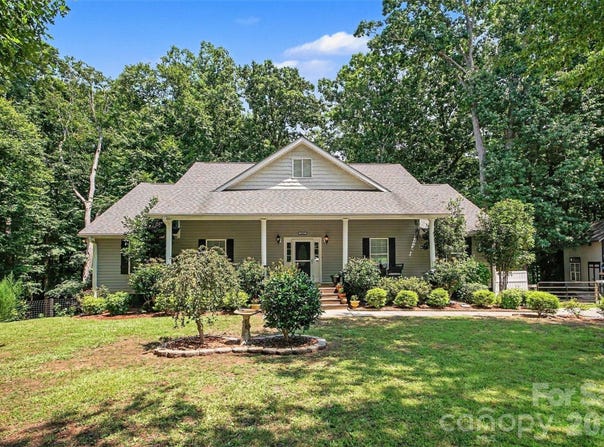 8446 Aqua Lane, Kannapolis, NC 28081