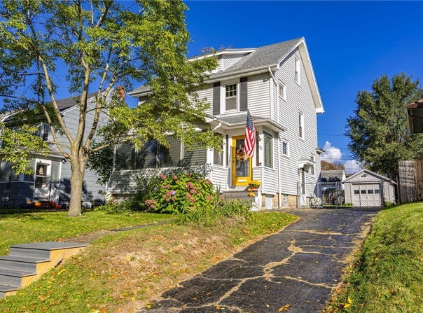68 Colebourne Road, Rochester, NY 14609