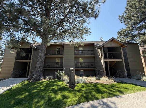 18575 SW Century Drive, Bend, OR 97702
