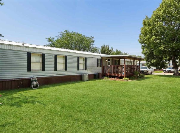 10 Erobi Ln, IowaCity, IA 52240