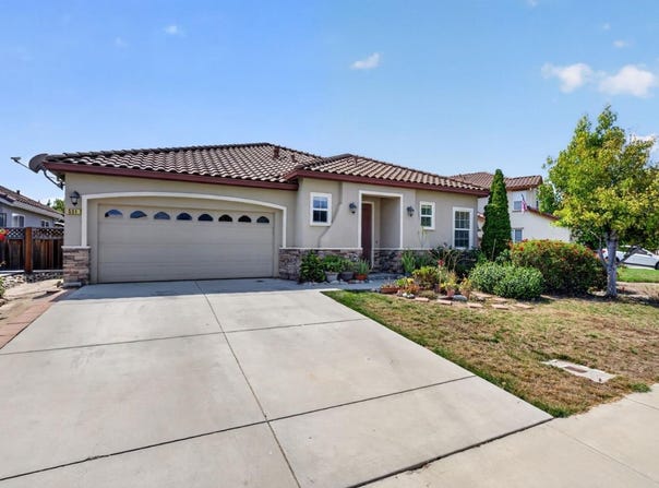 551 Hillock DR, HOLLISTER, CA 95023