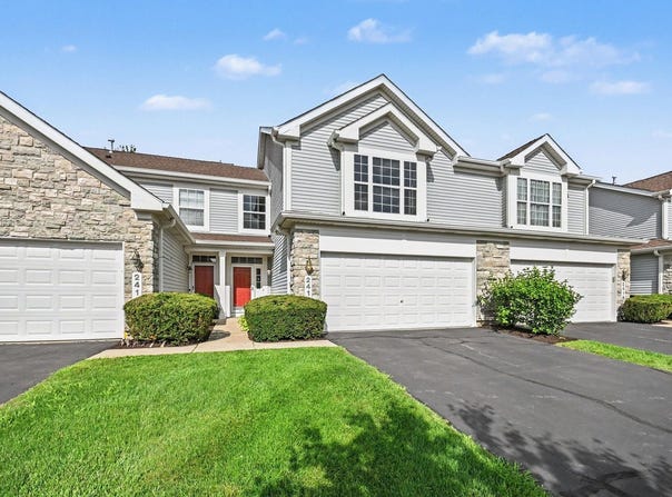 2416 Georgetown Circle, Aurora, IL 60503