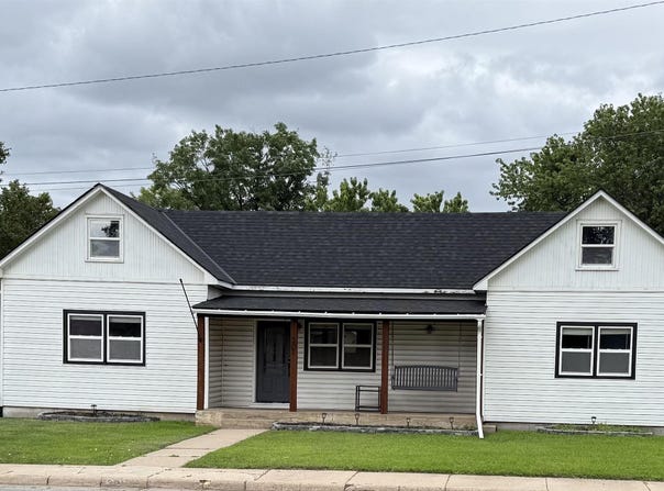 301 E Hudson St, Inman, KS 67546