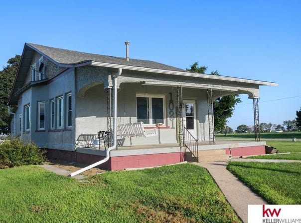 1021 Thayer Avenue, Chester, NE 68327