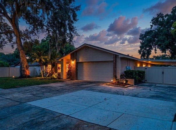613 PINE FOREST Drive, BRANDON, FL 33511
