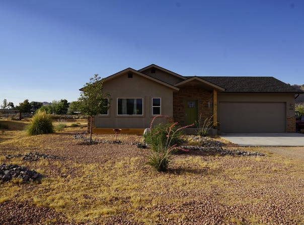1000 E Canyon Dr, Big Water, UT 84741