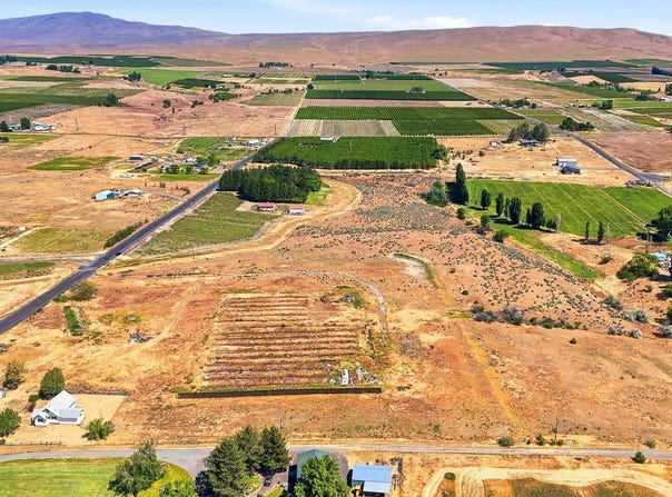 57231 N Thomas Road, Benton City, WA 99320