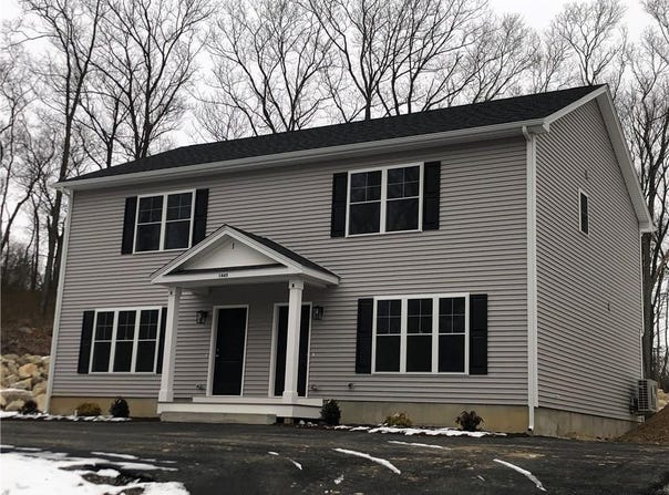 1445 Old Louisquisset Pike, Lincoln, RI 02865