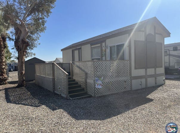 1716 W Sunbeam Lake Drive, El Centro, CA 92243