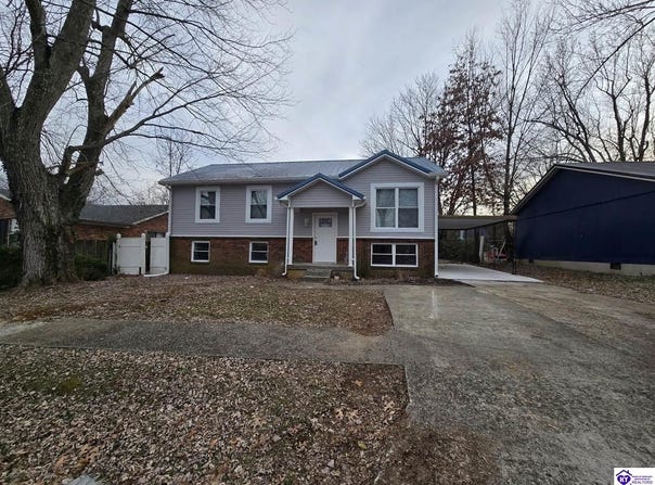 2560 Vonoa Drive, Radcliff, KY 40160
